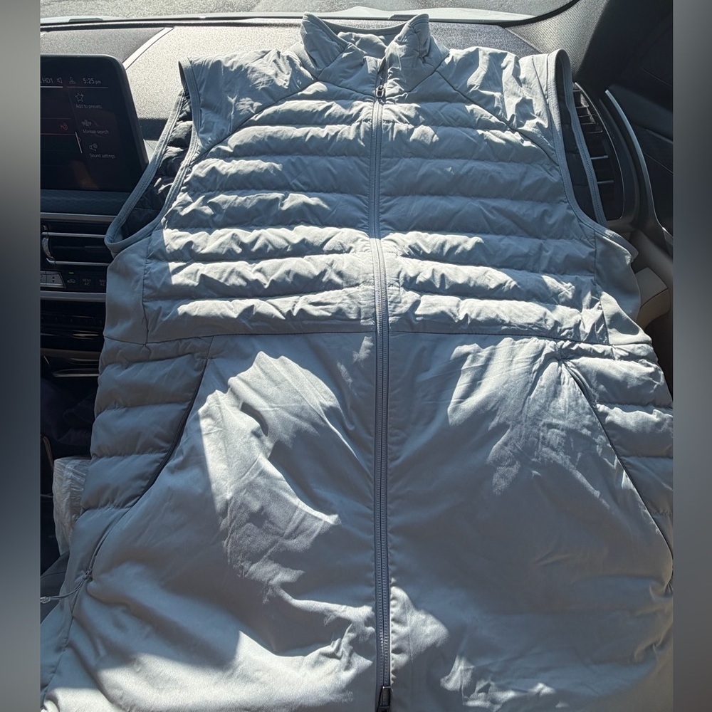 Lululemon Down For It All Vest Men’s Small Gray Full Zip Goose Down